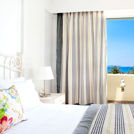 Finikas Hotel