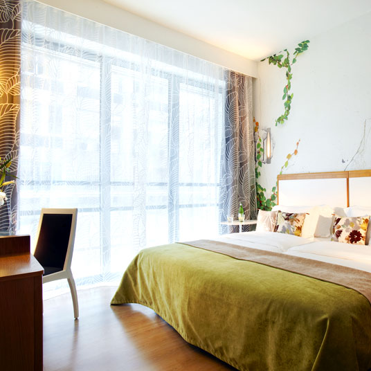 City Hotel