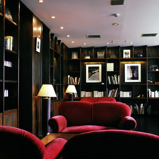 Niki Club