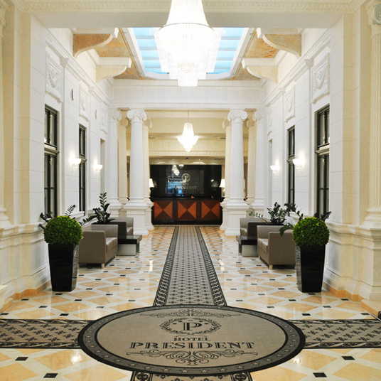 Hotel President