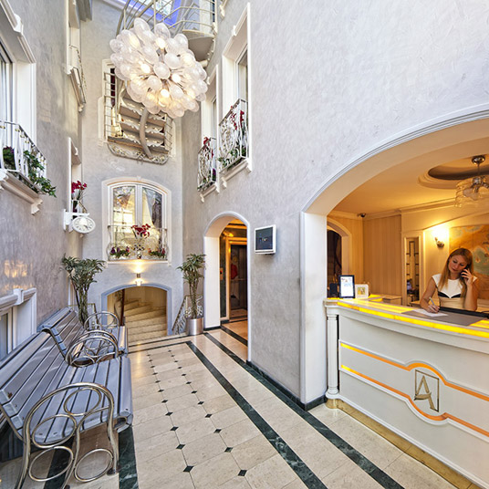 Amira Hotel