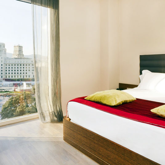 Olivia Plaza Hotel