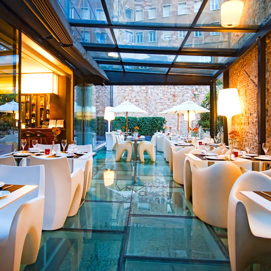 Olivia Plaza Hotel