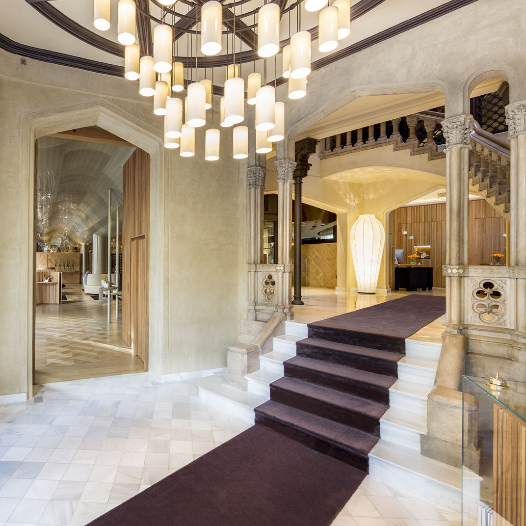 Monument Hotel
