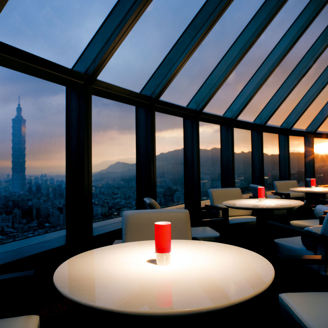 Shangri-La's Far Eastern Plaza Hotel, Taipei
