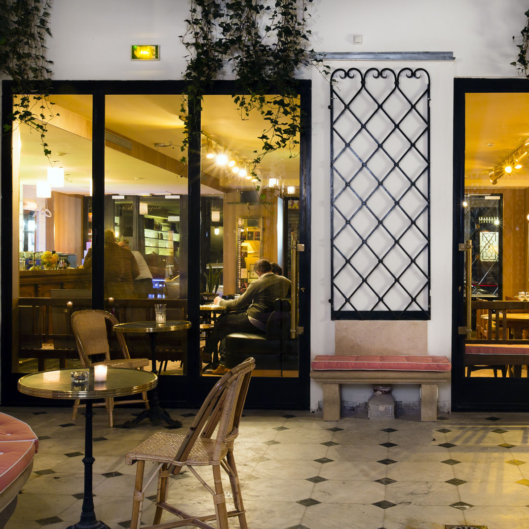 Grand Amour Hotel