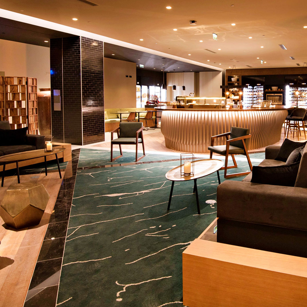 Azor Hotel