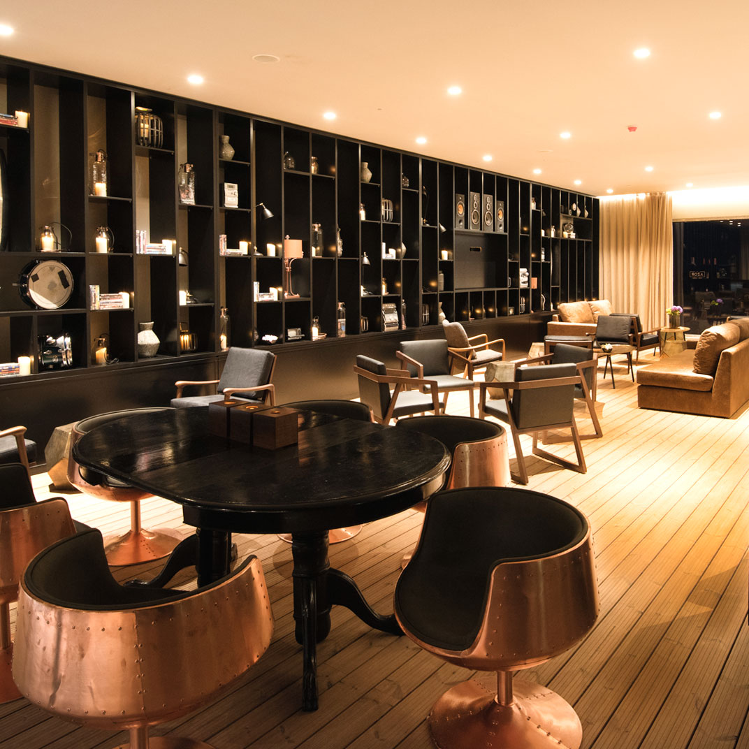 Azor Hotel