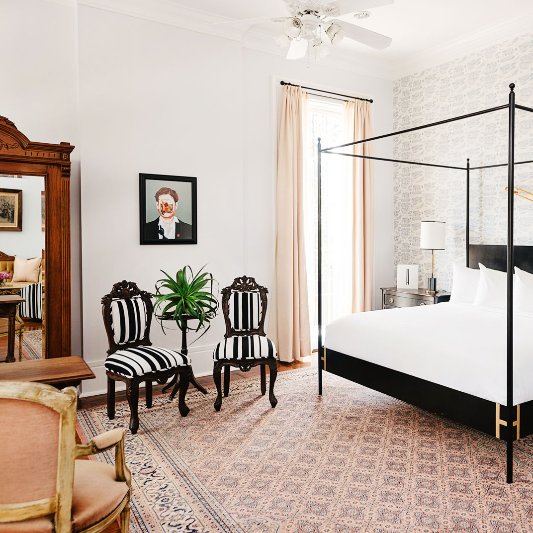 Henry Howard Hotel