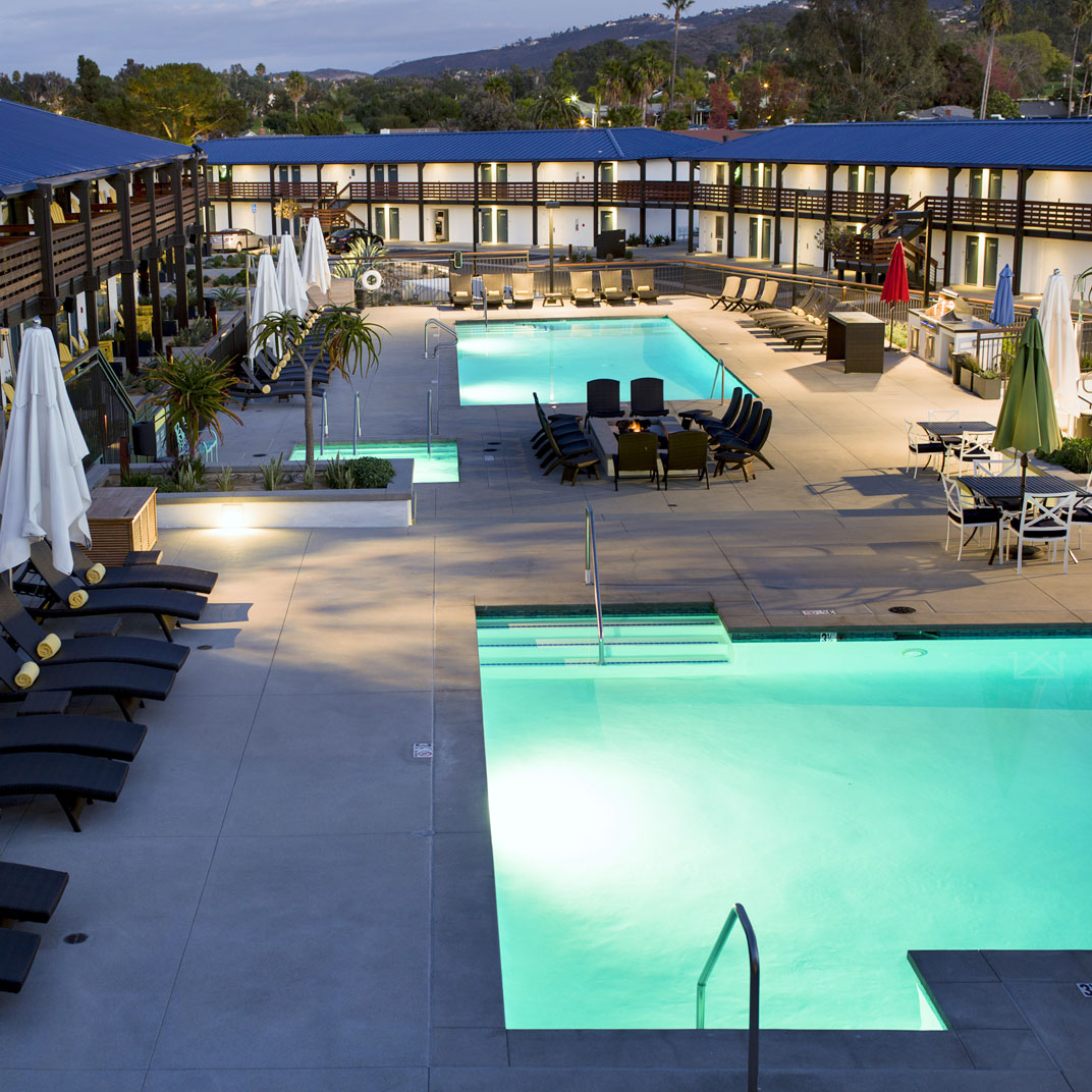 Lakehouse Hotel and Resort