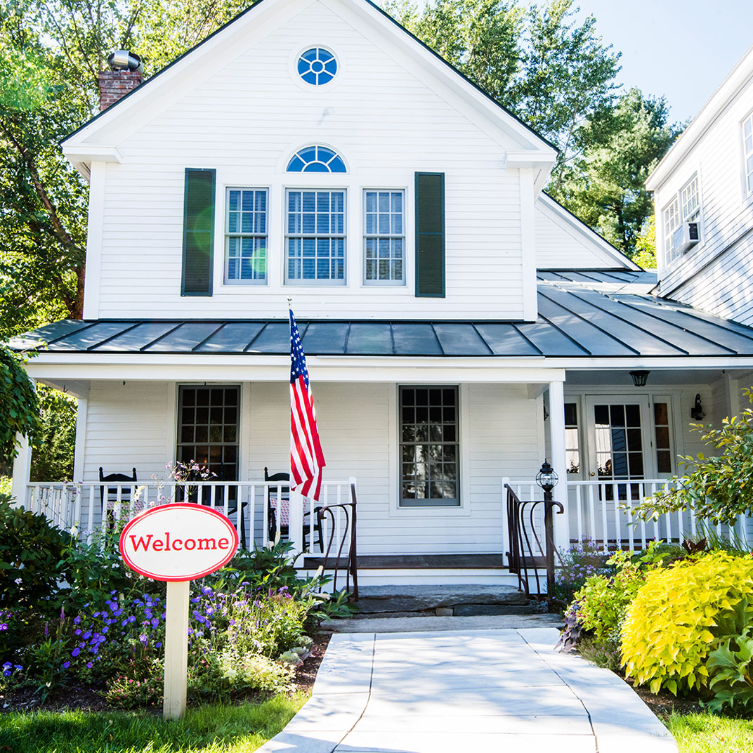 Four Columns Inn & Restaurant