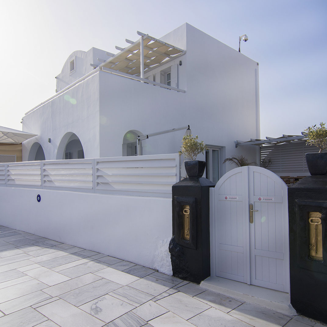 Santorini Secret Suites & Spa