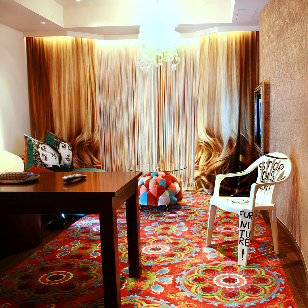The Luxe Manor