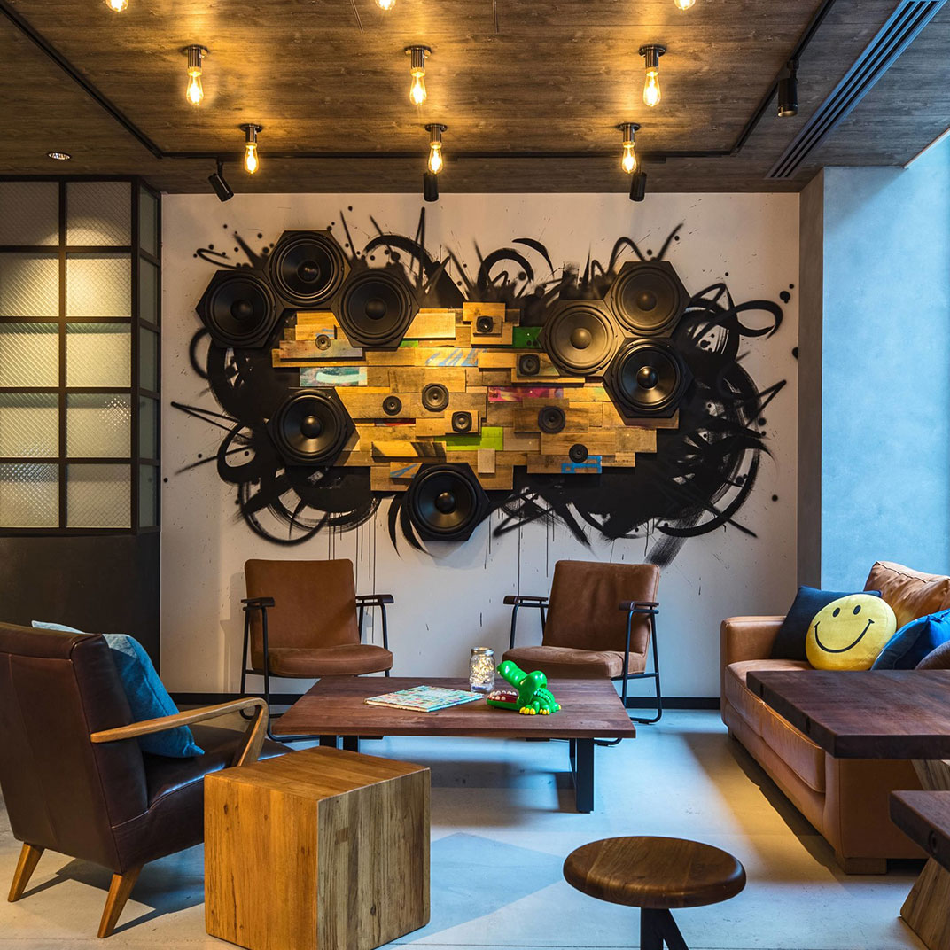 Moxy Osaka Honmachi