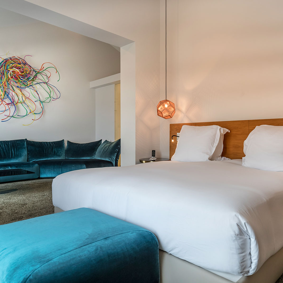 Yndo Hotel