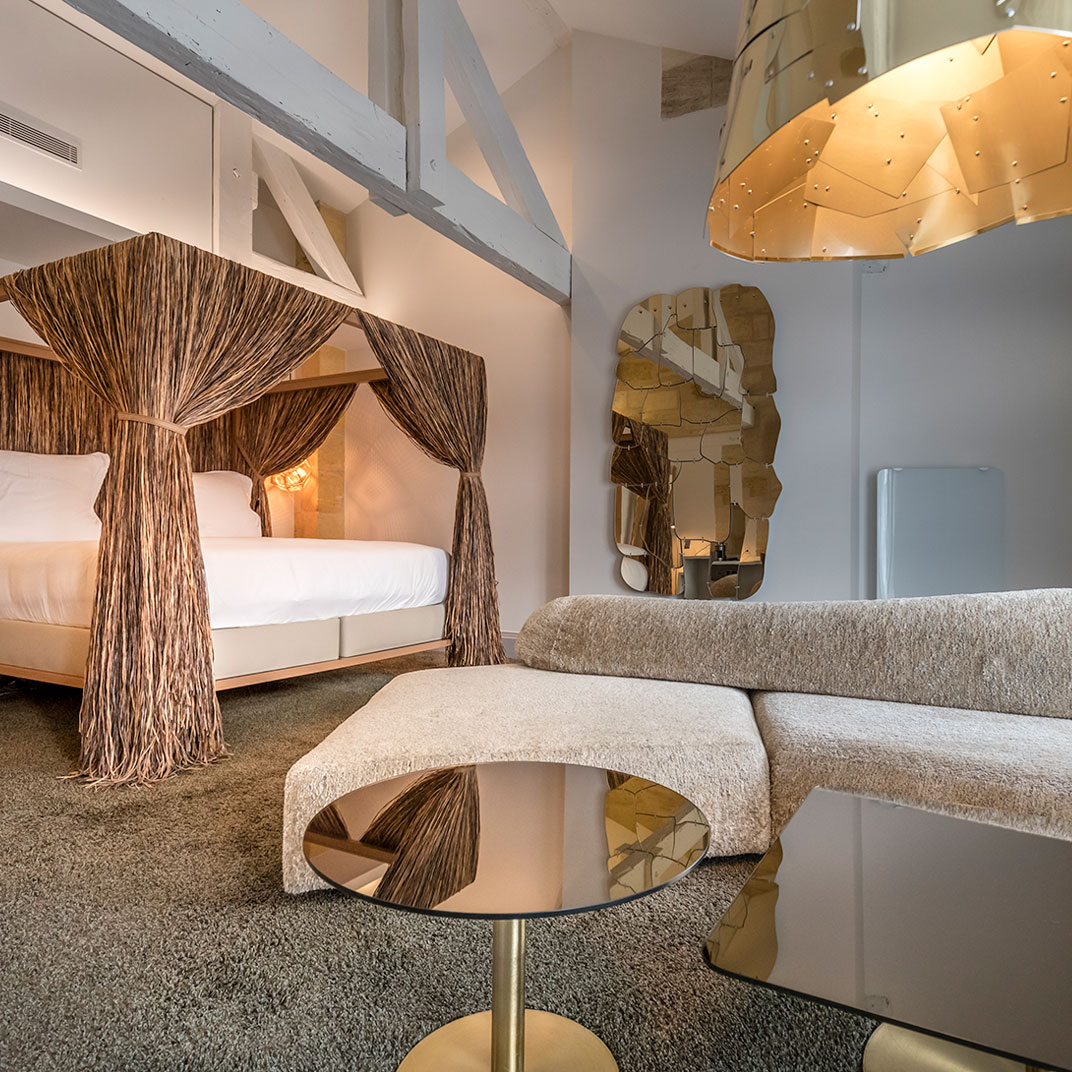 Yndo Hotel