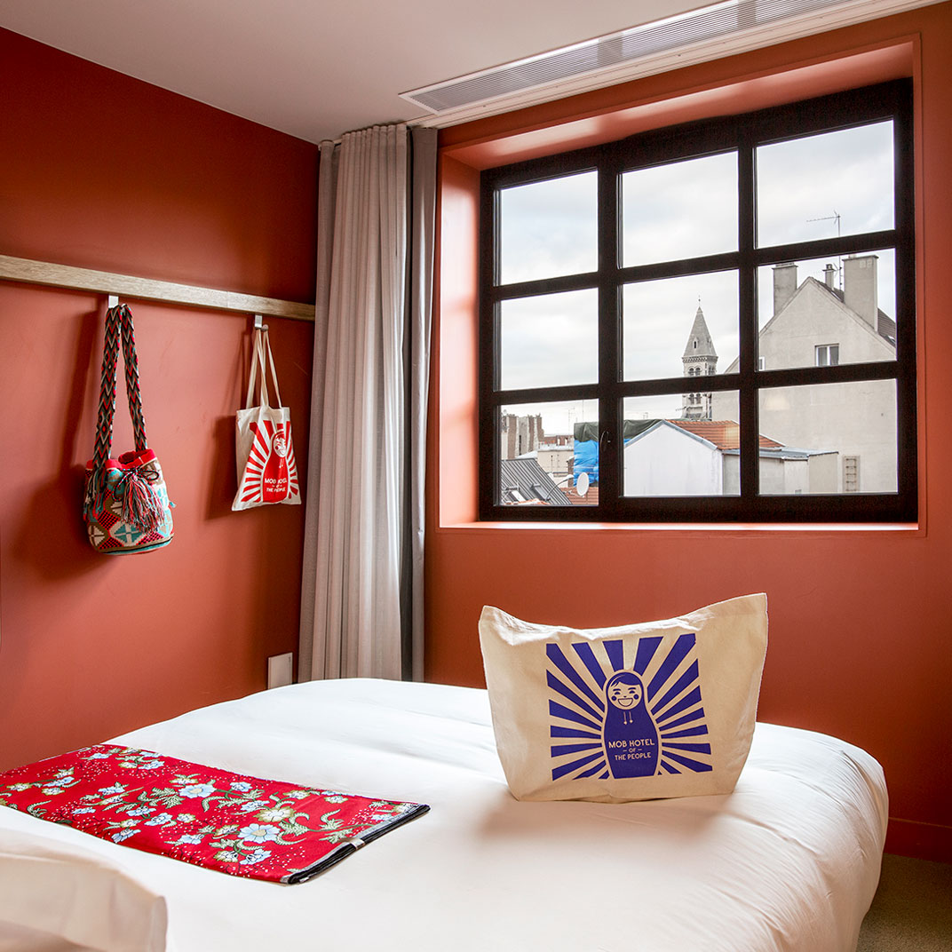Mob Hotel Paris Les Puces