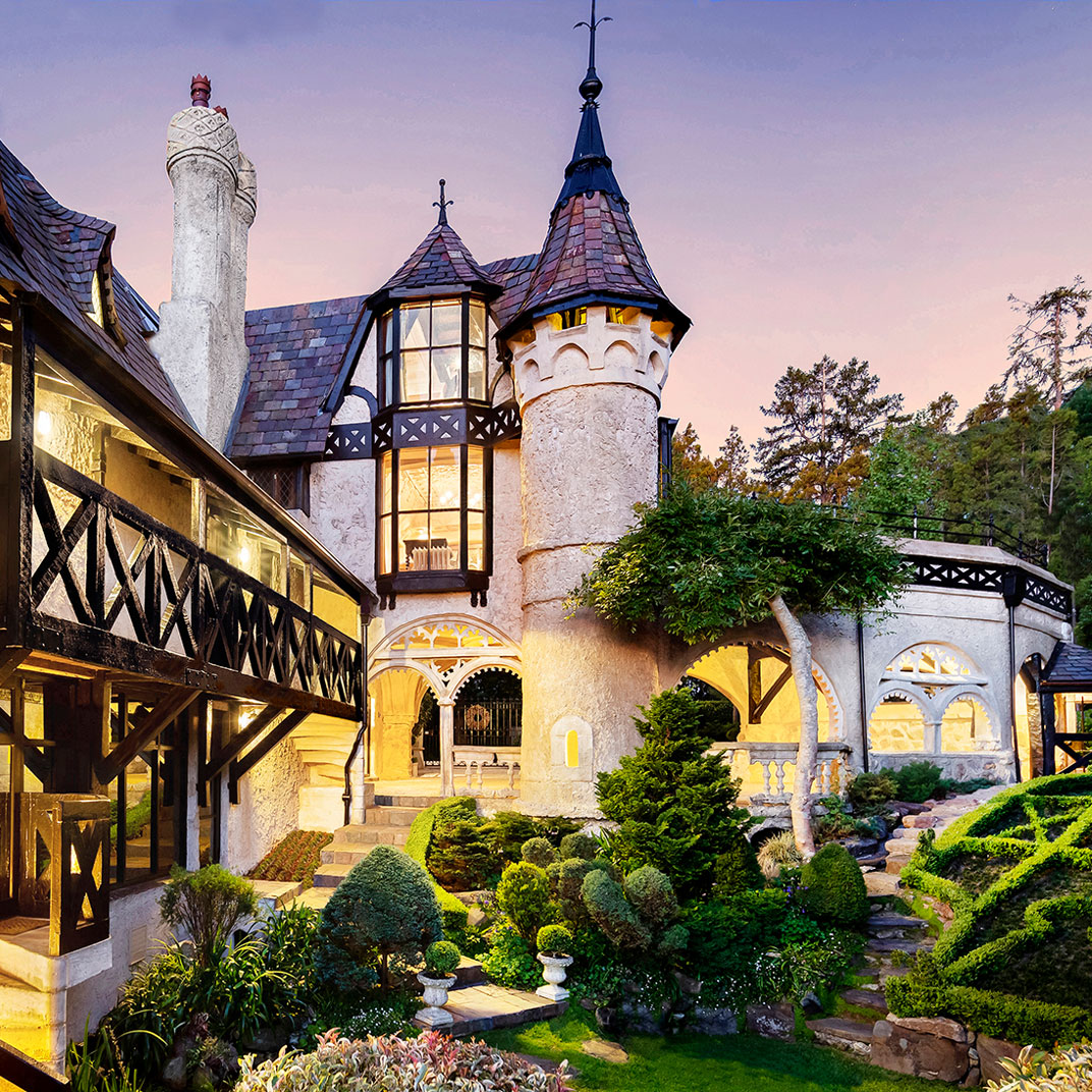 Thorngrove Manor